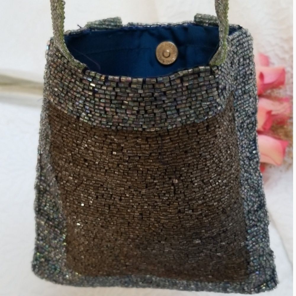 Vintage vieux carré NewYork VC beaded multicolor shiny small shoulder bag.